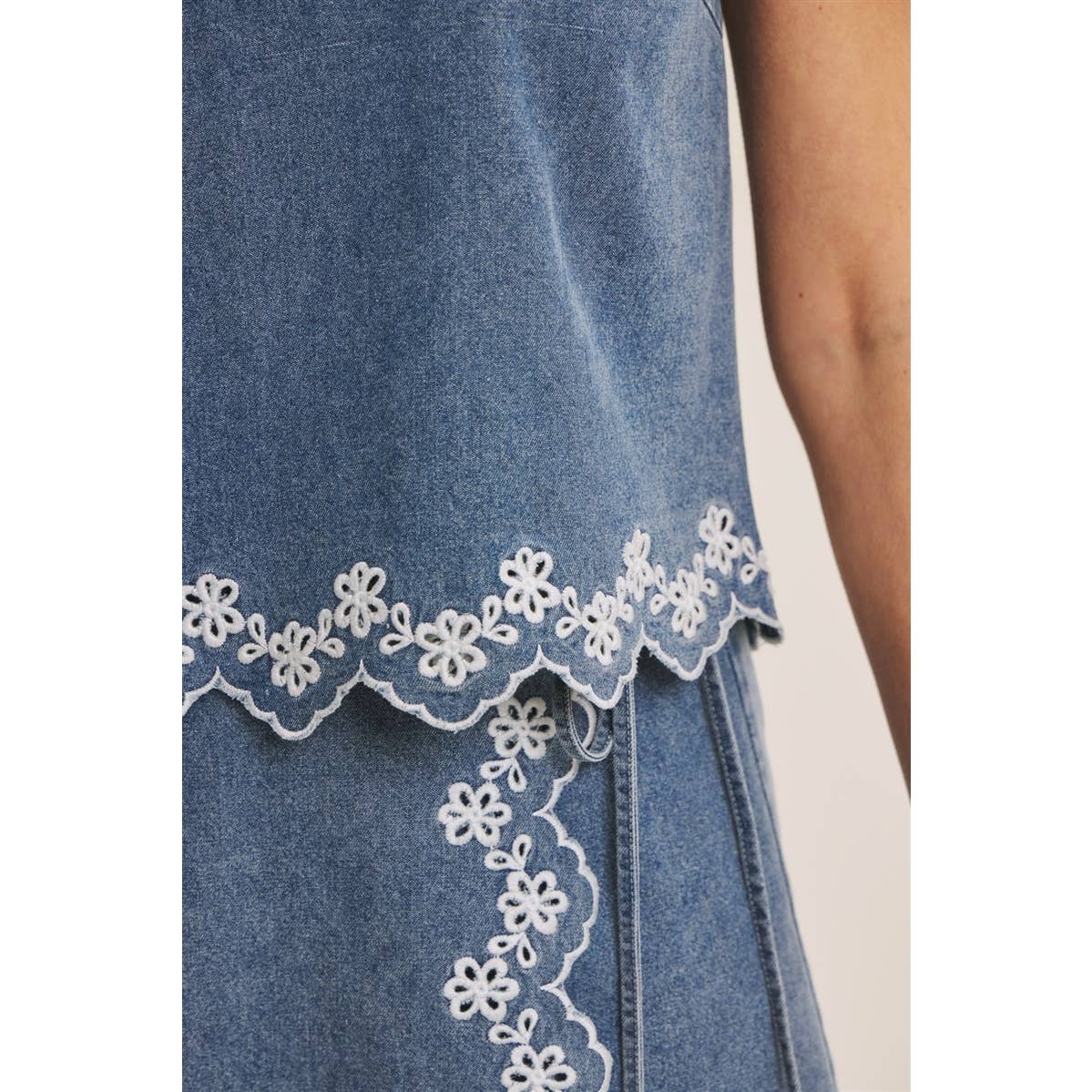 Vada embroidered Denim Top