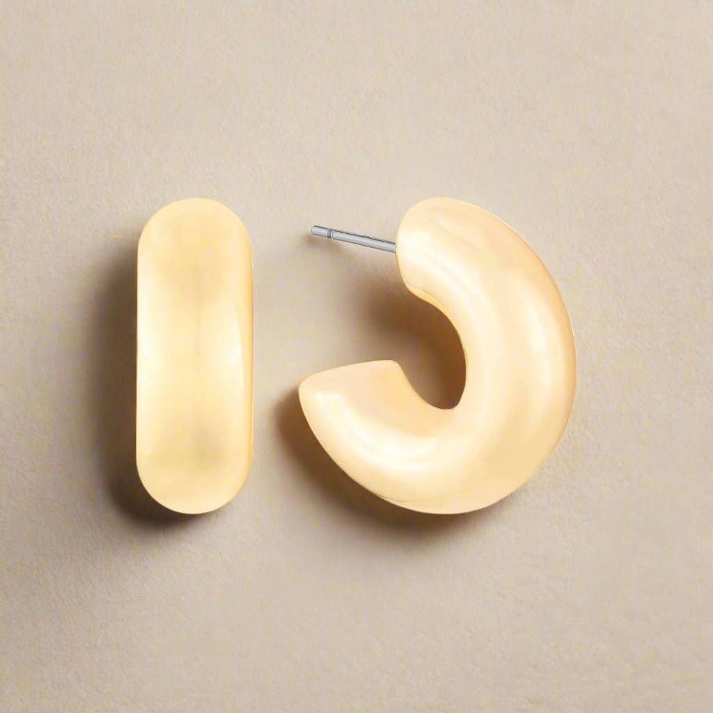 Staple Chunky Everyday Post Back Hoop Earrings: MATTE GOLD