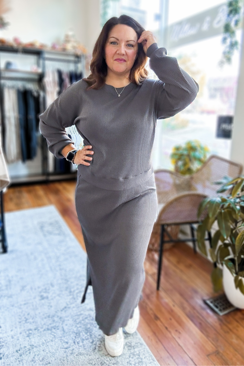 The Alessia Oversized Ribbed Sweater in Charcoal