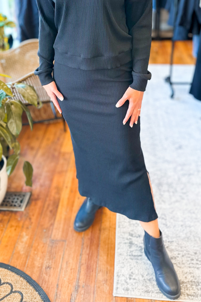 The Alessia Ribbed Midi Skirt in Black