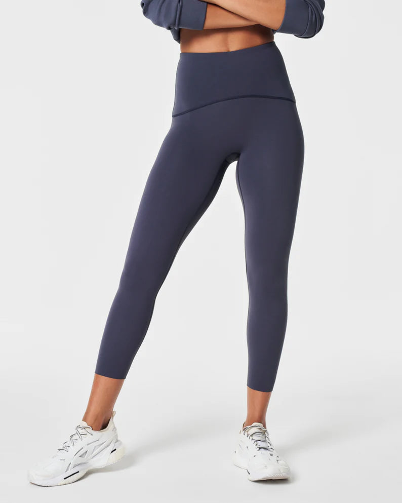 Spanx - Booty Boost® Active 7/8 Leggings in Dark Storm – Willow and Bright