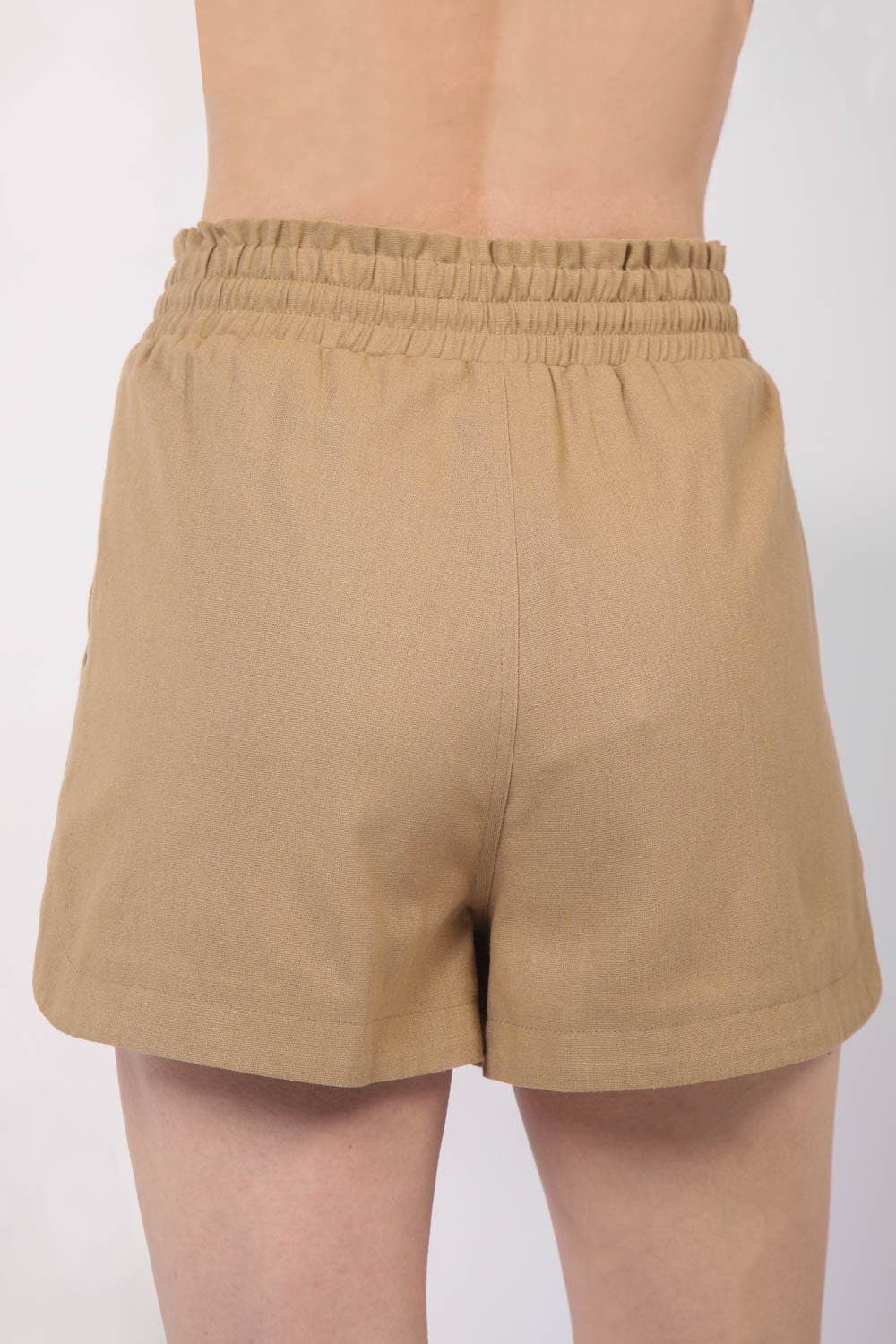 The Hazel Linen Shorts in Taupe