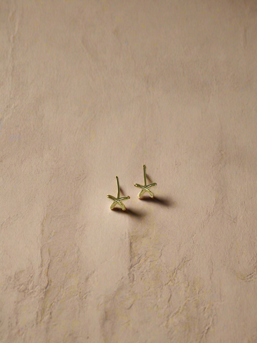 Circle X Heart Gold Dipped Stud Earring Set: SILVER