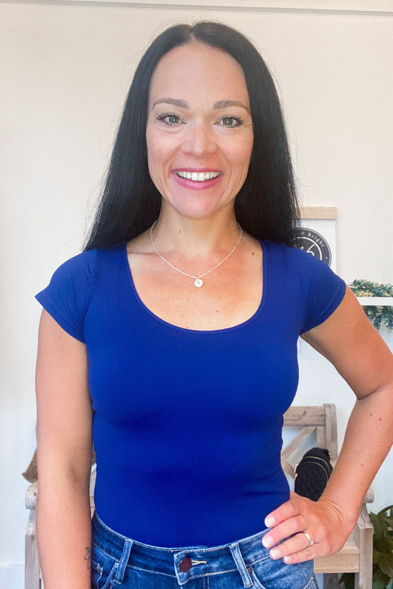 Ava Cap Sleeve Scop Neck Top in Navy