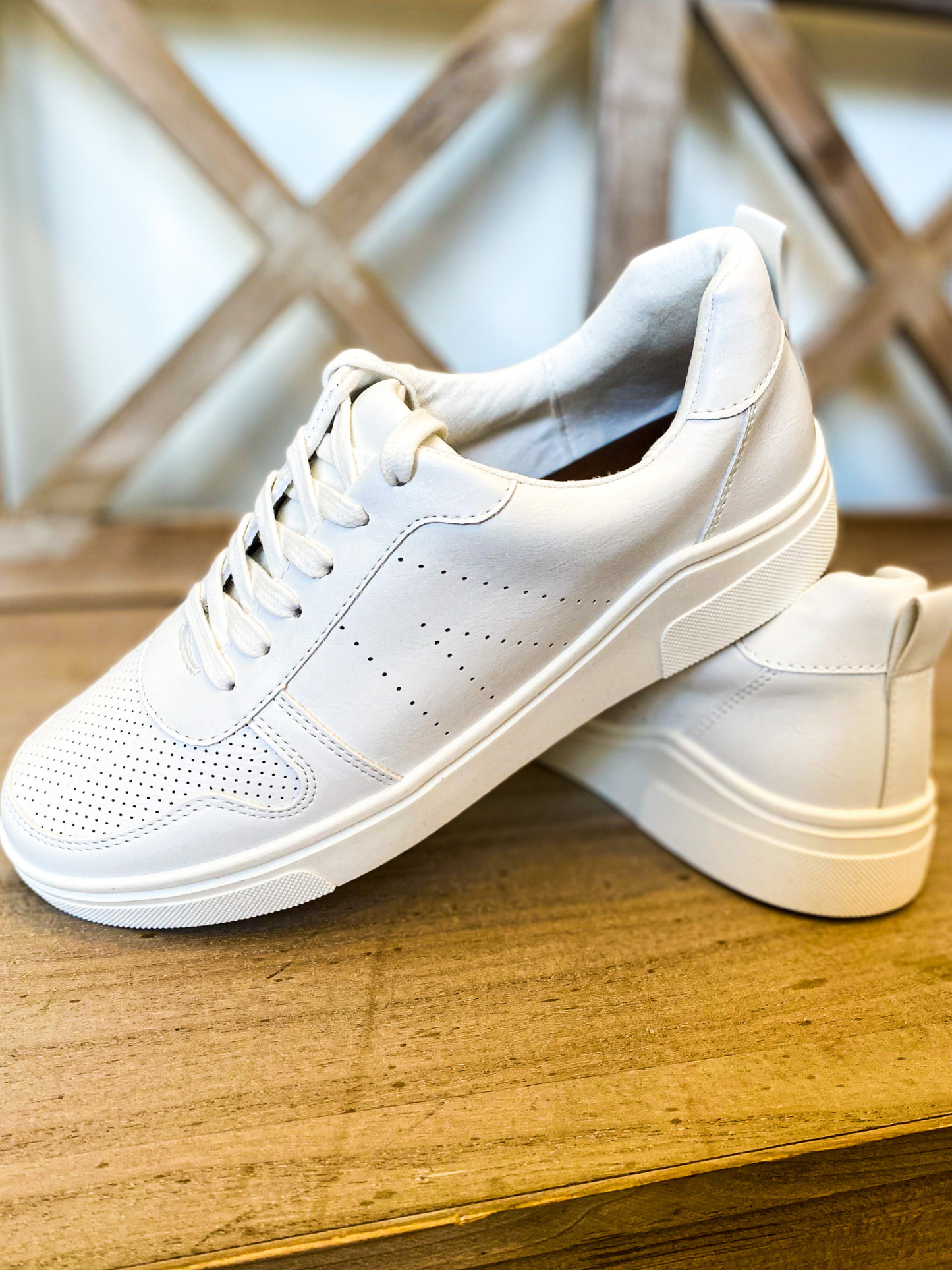Vanessa White Sneakers