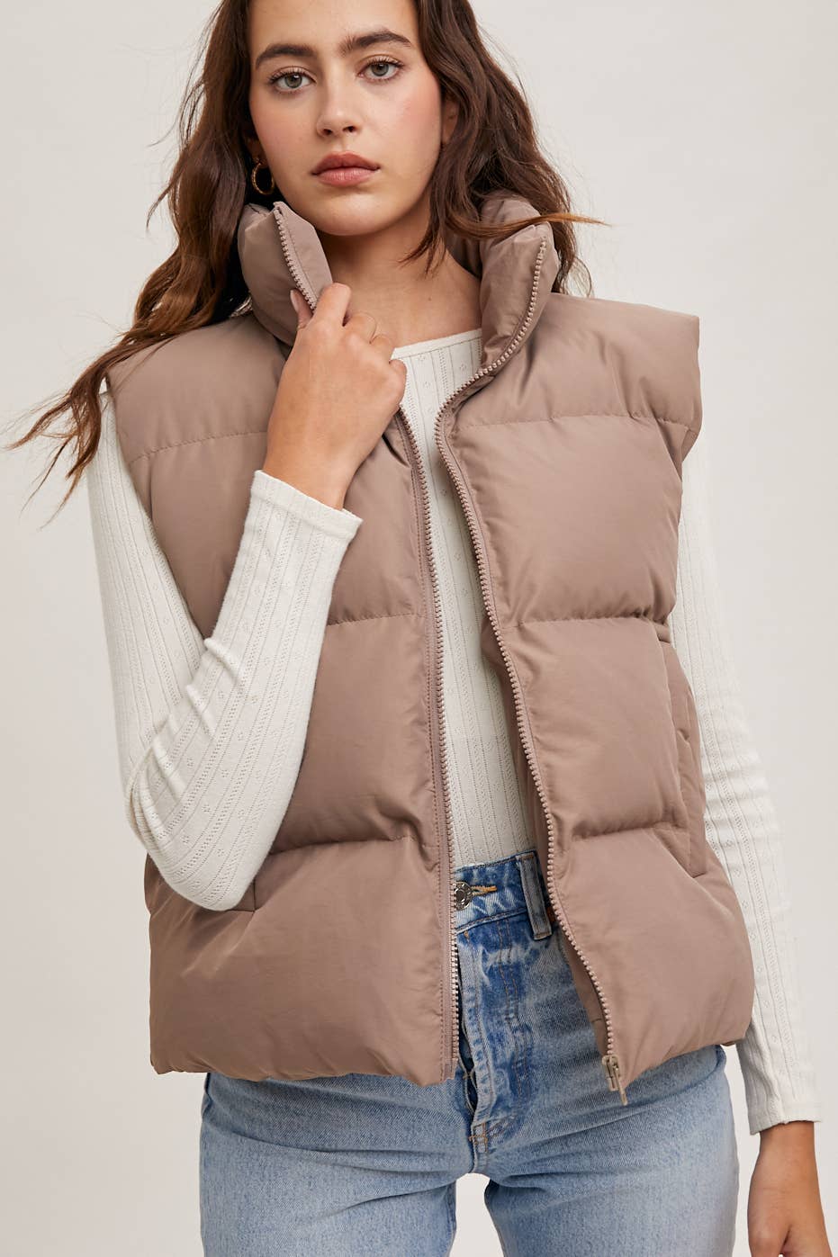 Chelsea Puffer Vest in Mushroom