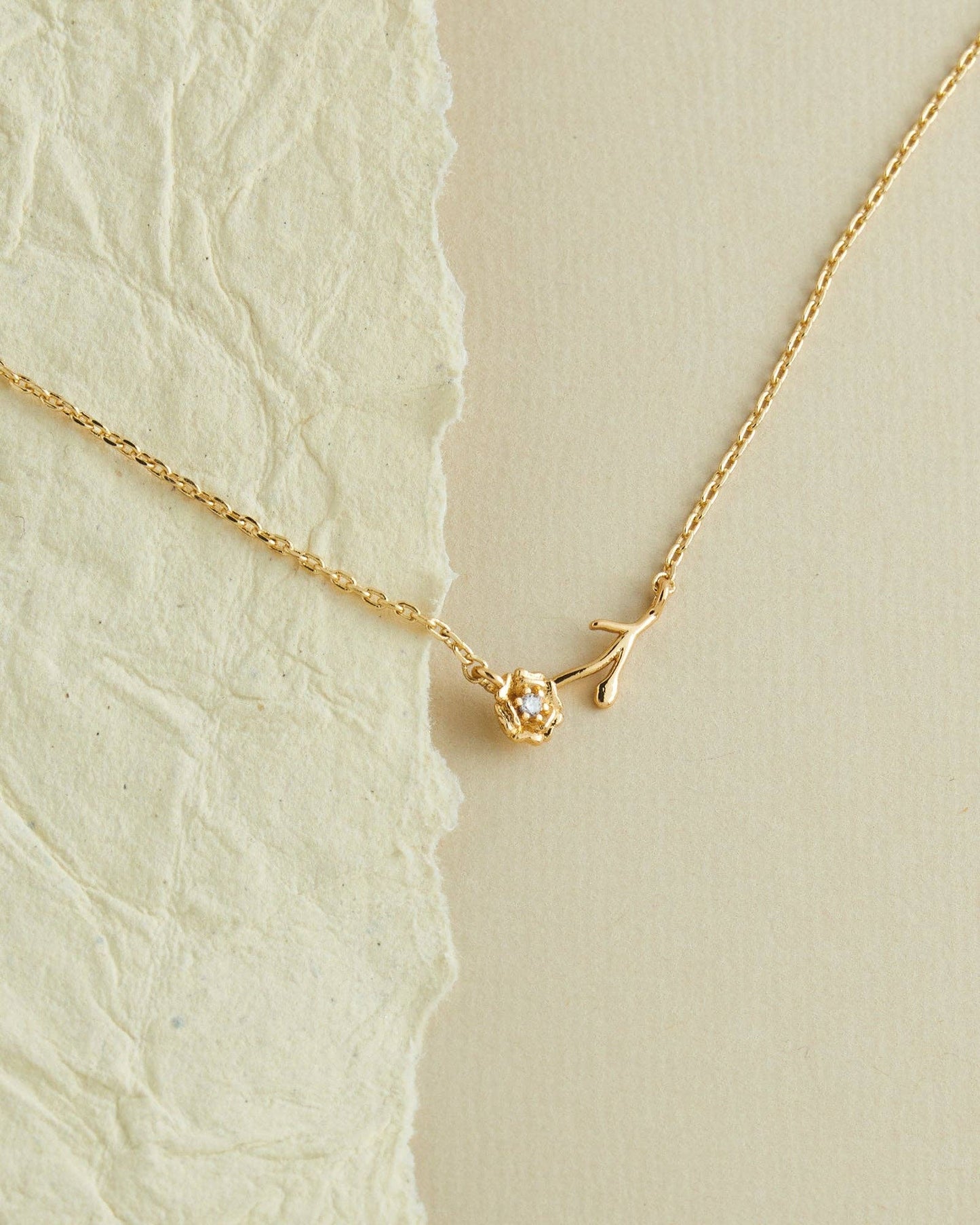 August Birth Flower Necklace: Gold