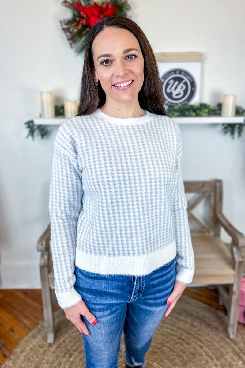 women's houndstooth white sweater