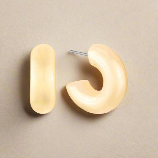 Staple Chunky Everyday Post Back Hoop Earrings: MATTE GOLD