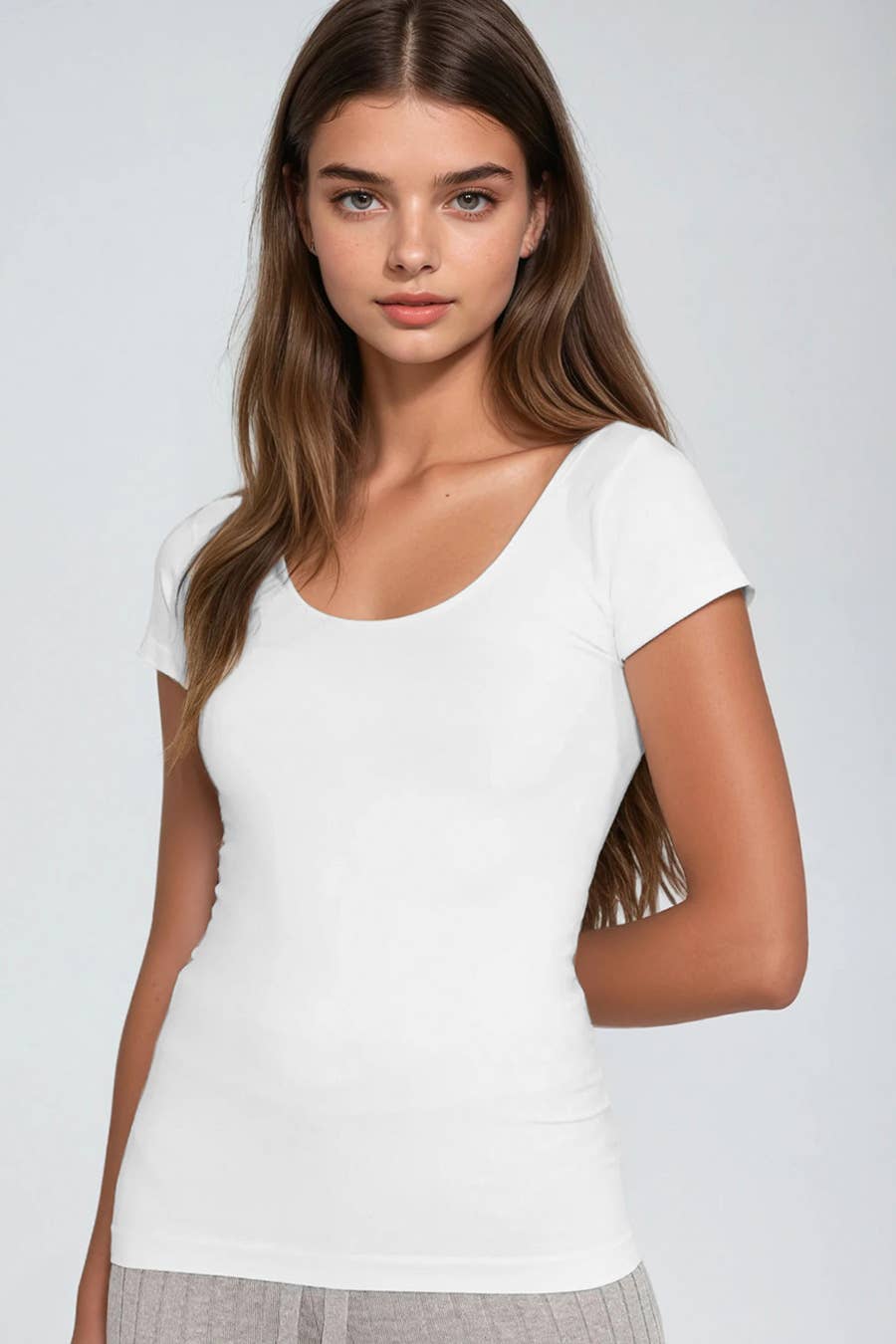 Cap Sleeve Scoop Neck Top in white - one size