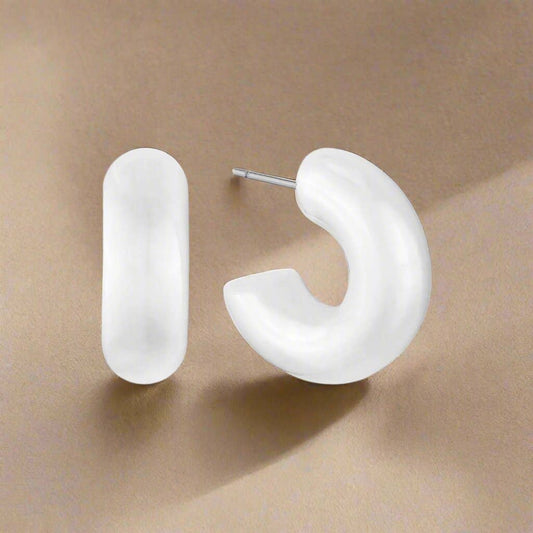 Staple Chunky Everyday Post Back Hoop Earrings: MATTE SILVER