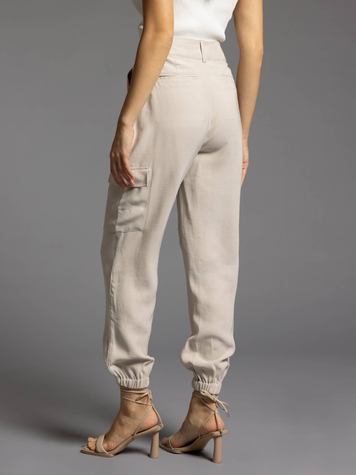 Lea Pants in Soft Gray