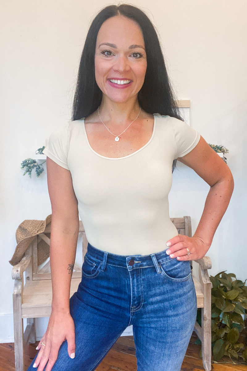Ava Cap Sleeve Scoop Neck Top in Stone