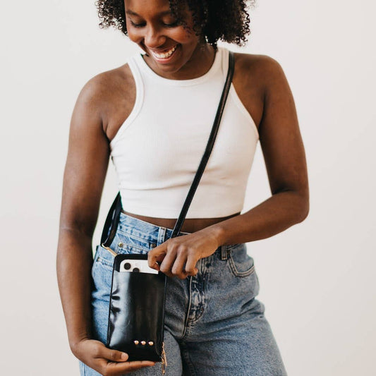 Freya Phone bag in Black