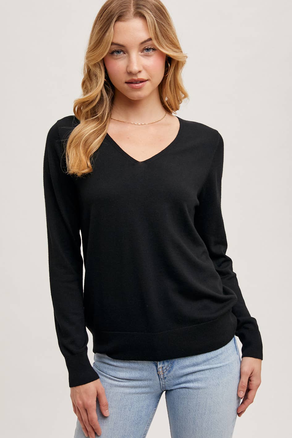 V-Neck Knit Pullover in Black