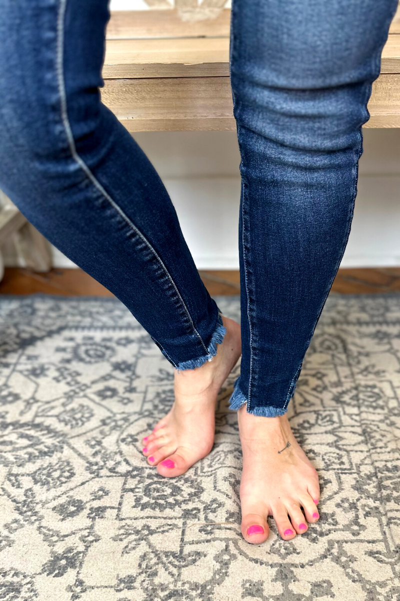 Kan Can Denim Distressed Ankle Skinny