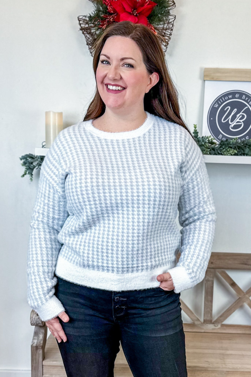 women's houndstooth white sweater