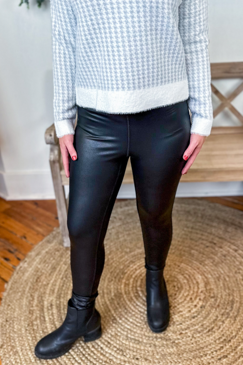 Women's faux leather leggings black